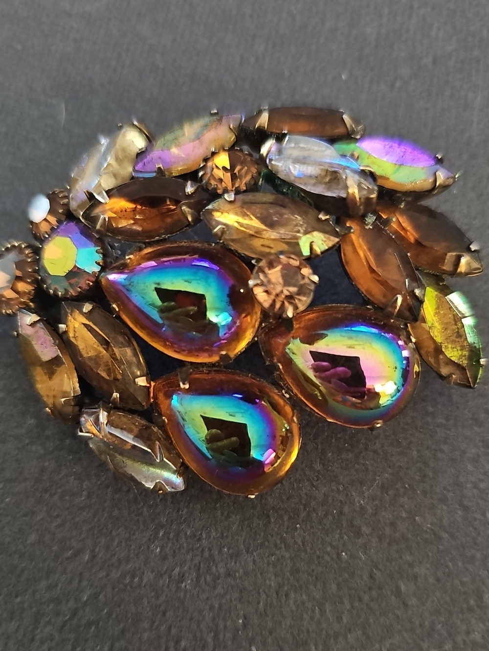 Kramer Vintage Brooch Womens OS Amber Aurora Borealis Rhinestone Gold Tone Pin